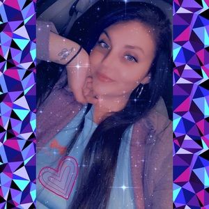 Meet your Posher, Carly